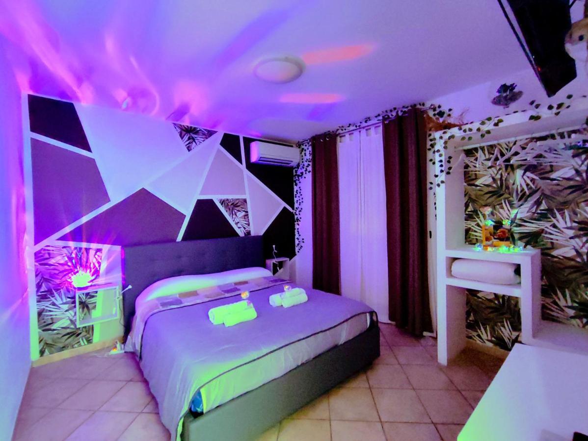 Casa Vacanze Isolotto イーゾラ・デッレ・フェンミネ エクステリア 写真