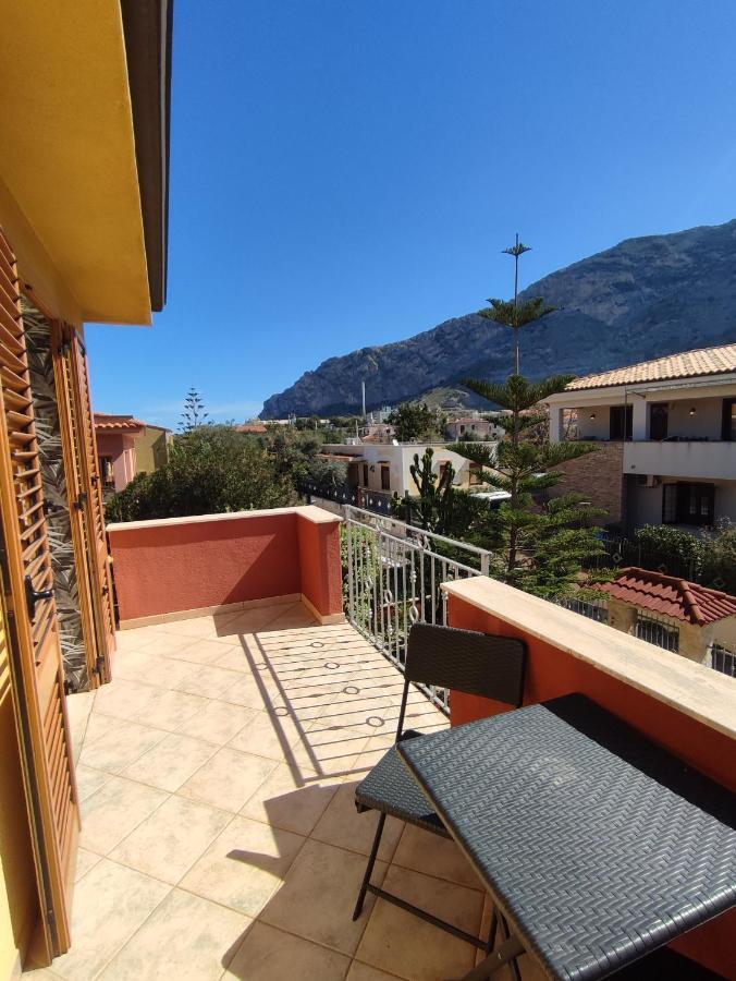 Casa Vacanze Isolotto イーゾラ・デッレ・フェンミネ エクステリア 写真
