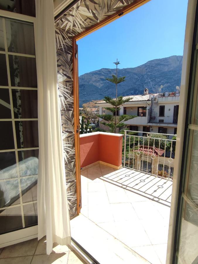 Casa Vacanze Isolotto イーゾラ・デッレ・フェンミネ エクステリア 写真