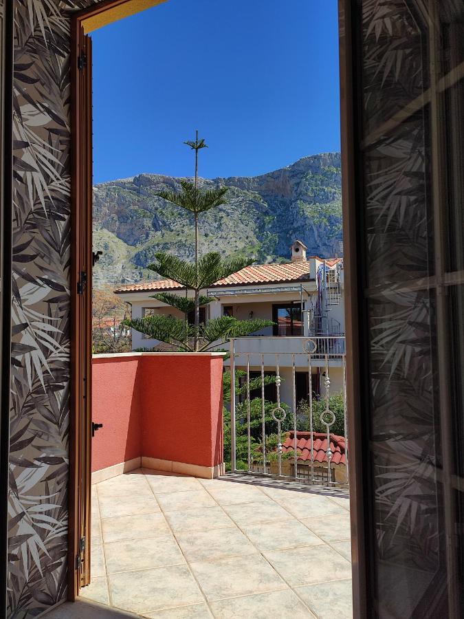 Casa Vacanze Isolotto イーゾラ・デッレ・フェンミネ エクステリア 写真