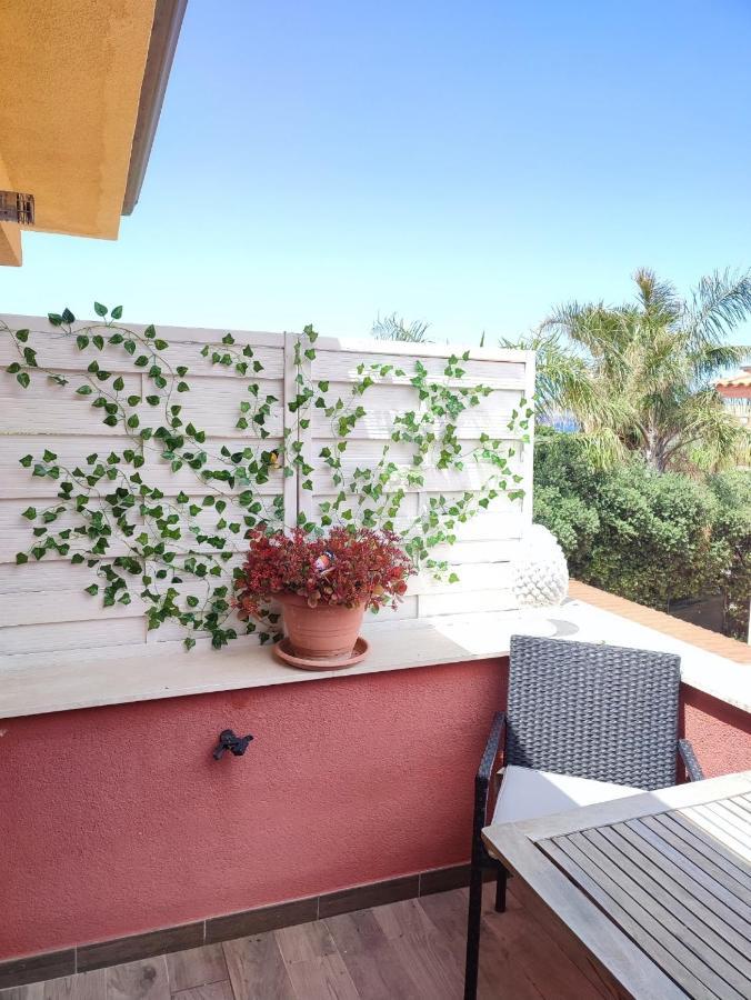 Casa Vacanze Isolotto イーゾラ・デッレ・フェンミネ エクステリア 写真