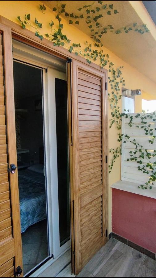 Casa Vacanze Isolotto イーゾラ・デッレ・フェンミネ エクステリア 写真