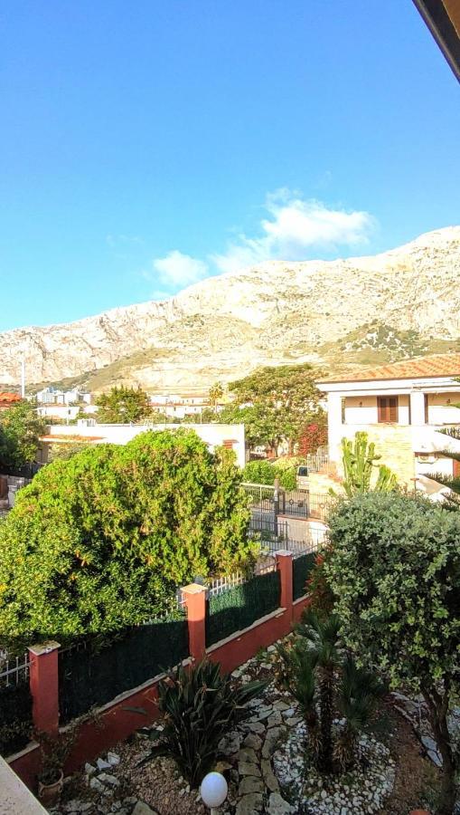 Casa Vacanze Isolotto イーゾラ・デッレ・フェンミネ エクステリア 写真