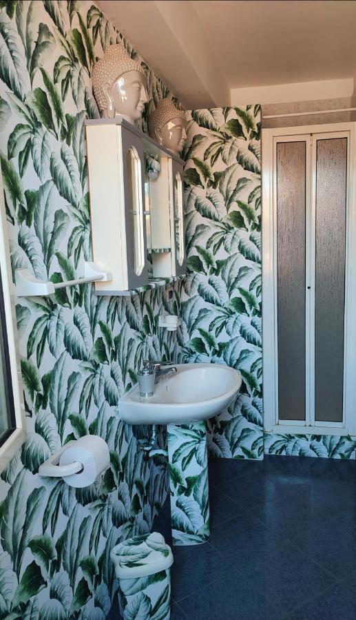 Casa Vacanze Isolotto イーゾラ・デッレ・フェンミネ エクステリア 写真