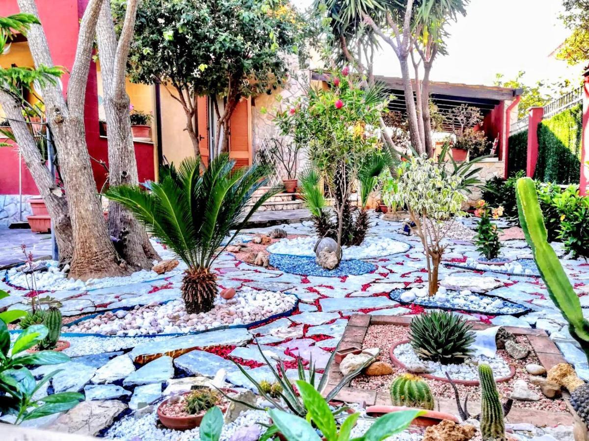 Casa Vacanze Isolotto イーゾラ・デッレ・フェンミネ エクステリア 写真