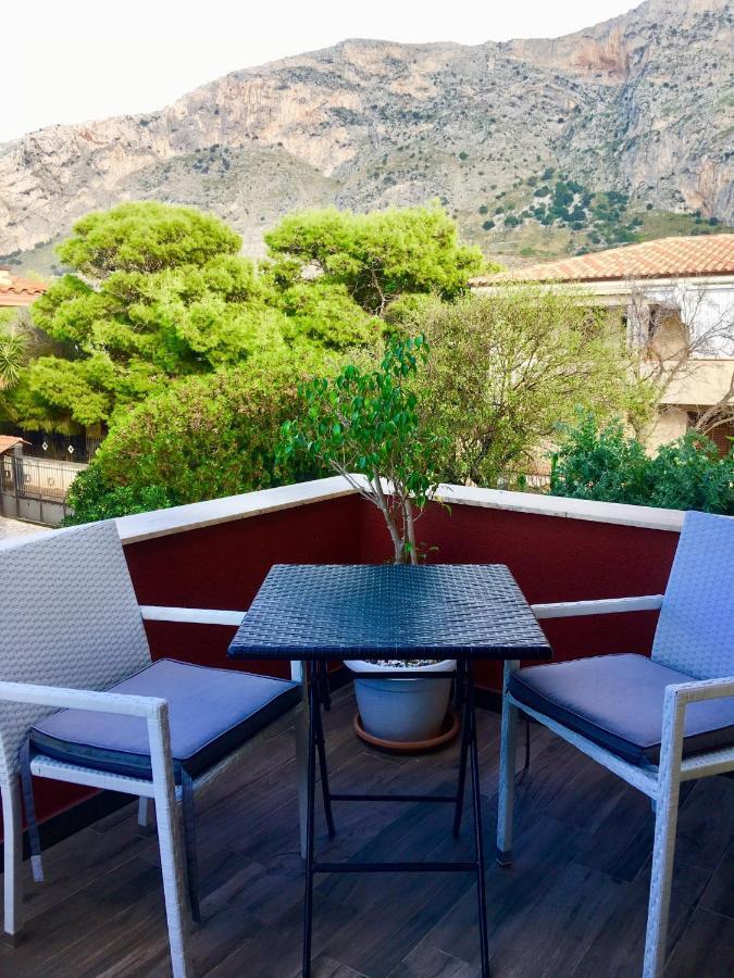 Casa Vacanze Isolotto イーゾラ・デッレ・フェンミネ エクステリア 写真